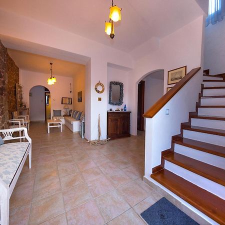 NJV plus K Aegina Extérieur photo