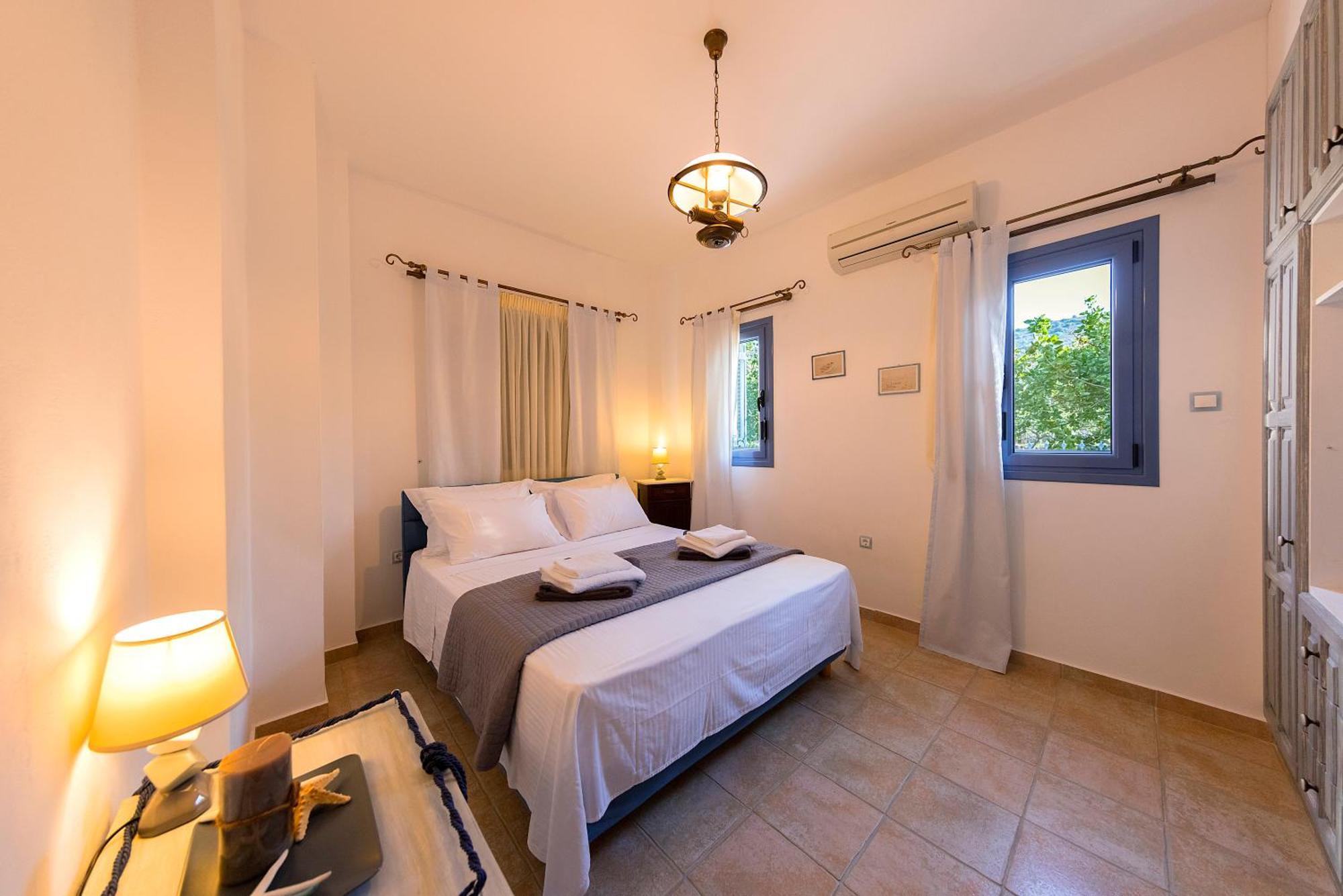 NJV plus K Aegina Extérieur photo